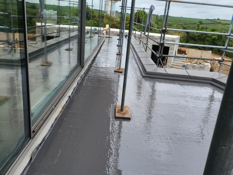The polymer system is jointless and seamless along the entire length of the terrace